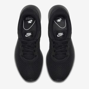 Nike Tanjun Women's 6.5 Like NEW